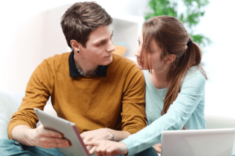 couple-millenials-and-anxiety